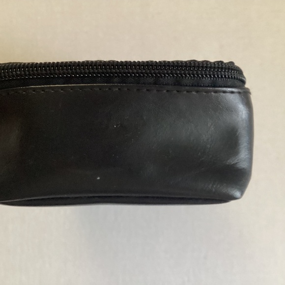 1997-2001 BMW 74OIL E38 First Aid Kit W/Leather Case OEM - Picture 10 of 12